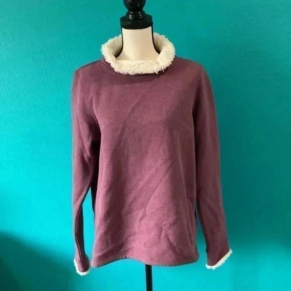 Orvis fleece purple pullover in size medium